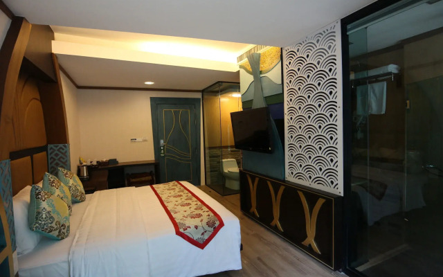 Phi Phi Nice Beach Hotel Hip