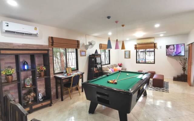 Baan Kanittha - 5 Bedrooms Pool Villa