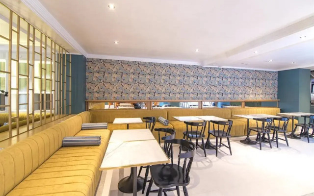 Petit Palace Puerta de Triana