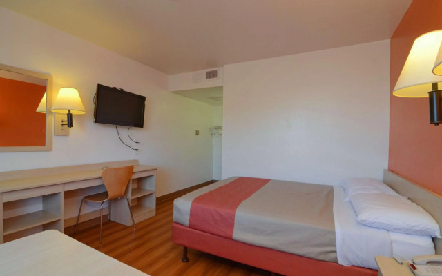 Motel 6 Indio, CA - Palm Springs