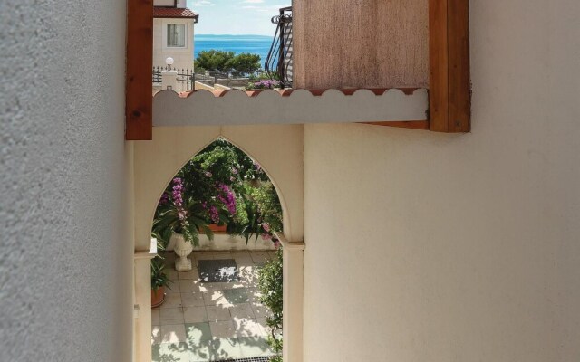 Nice Home in Podstrana With Wifi and 2 Bedrooms