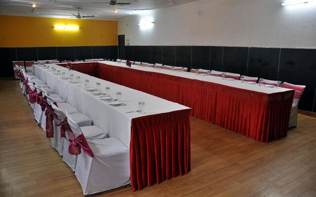 Hotel Goverdhan Palace