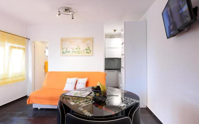 Studio Apartment Maslina