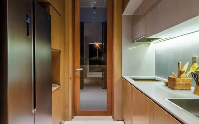 5BR Luxury Villa: Elite Services & Privacy