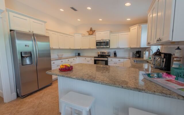 Hawaiian Tide Apartment 3