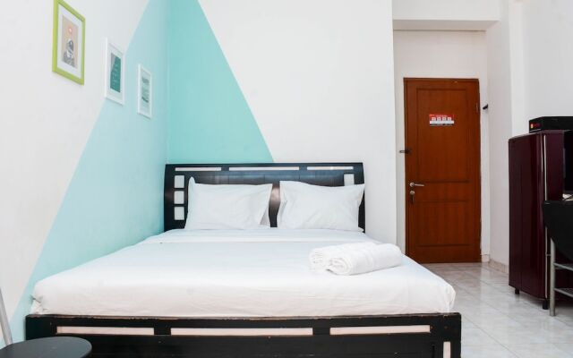 Homey Studio Apartment At Margonda Residence 1