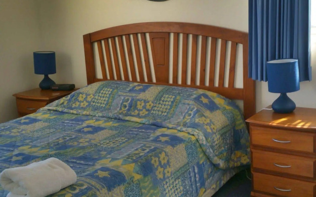 Santalina On Hervey Bay