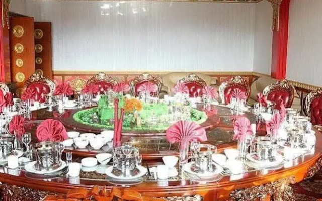 Shangri-la Zhaxidele Hotel