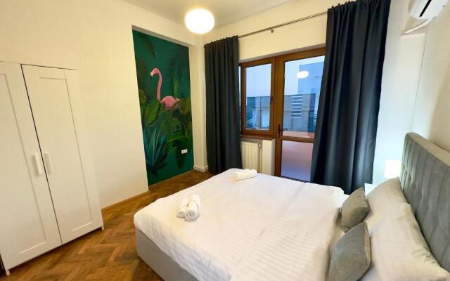 Downtown Victoria Apartments By CityBookings