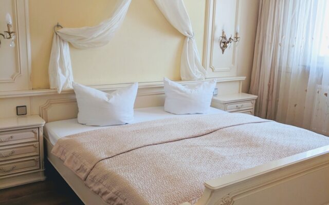 Apartmenthaus am Rhein