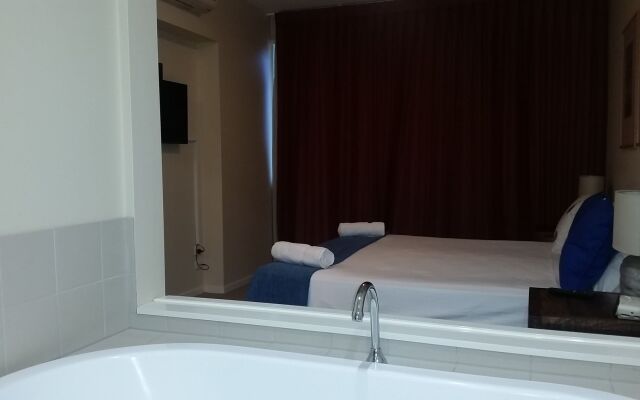 Marine Boutique Apartments