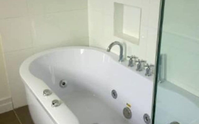 Sorrento Beach Cottages 2 – Pool – Melbourne