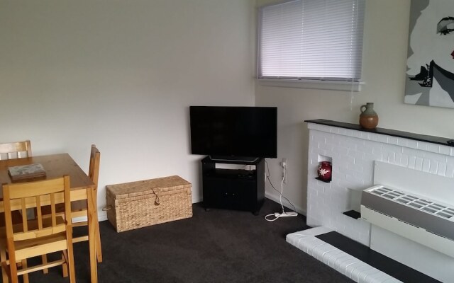 Home Away from Home-2 bedrooms