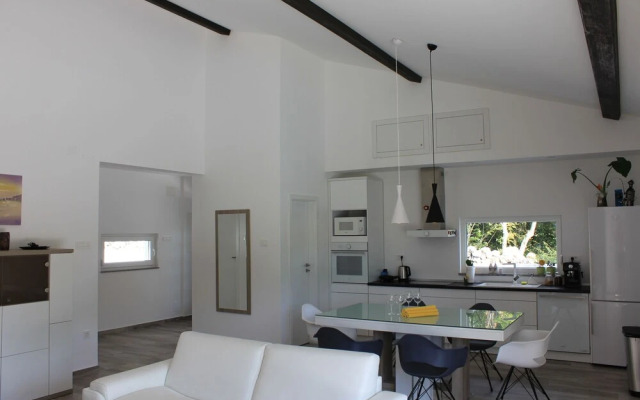 Holiday House Lovric
