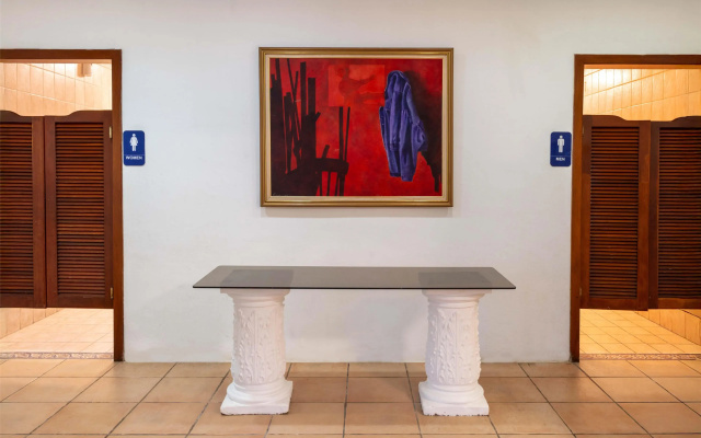 Best Western Las Mercedes Airport