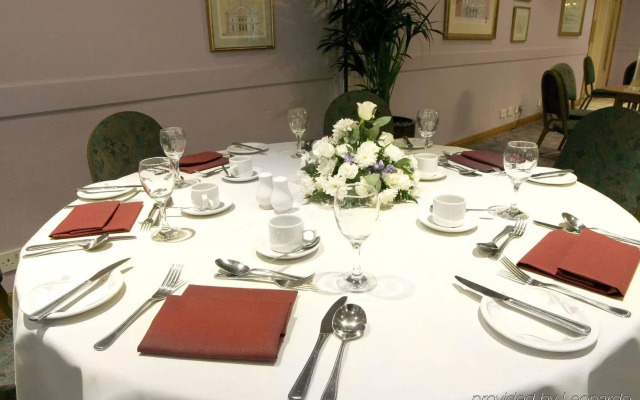 Holiday Inn A55 Chester West by IHG