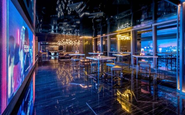 Renaissance Shenzhen Bay Hotel