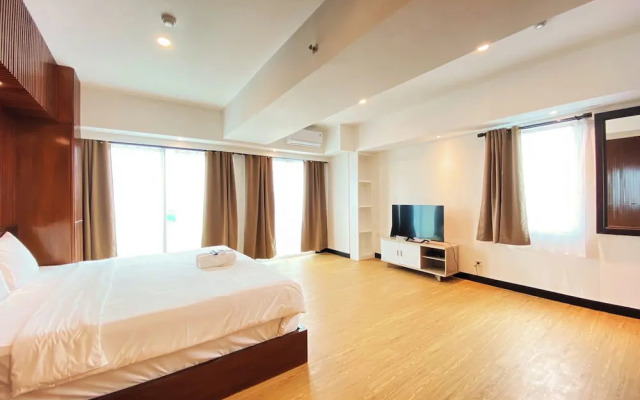 Modern Studio Room Apartment At Tamansari La Grande