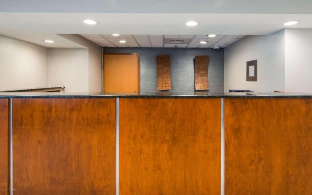 Days Inn by Wyndham Englewood Dayton Airport