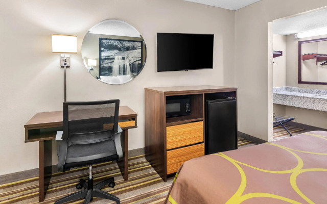 Super 8 by Wyndham Columbia