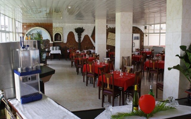 Villa Los Laureles