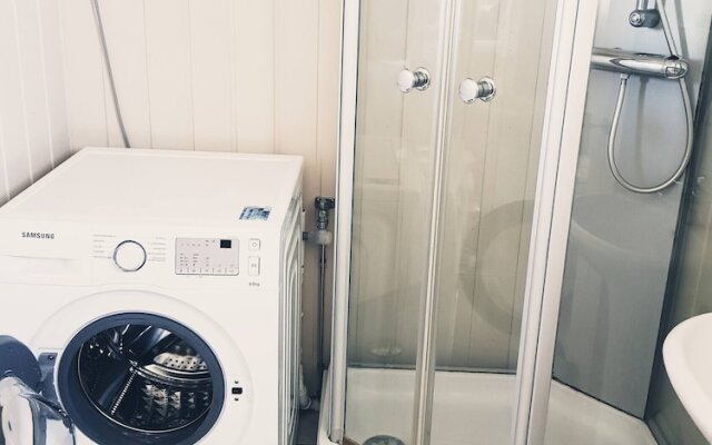 StayPlus 3BR City Apartment With Garden