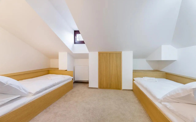 Modern Apartment in a Picturesque 15th-Century Building