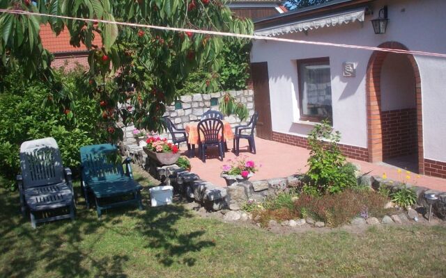 Bungalow in Alt Bukow Near the Beach