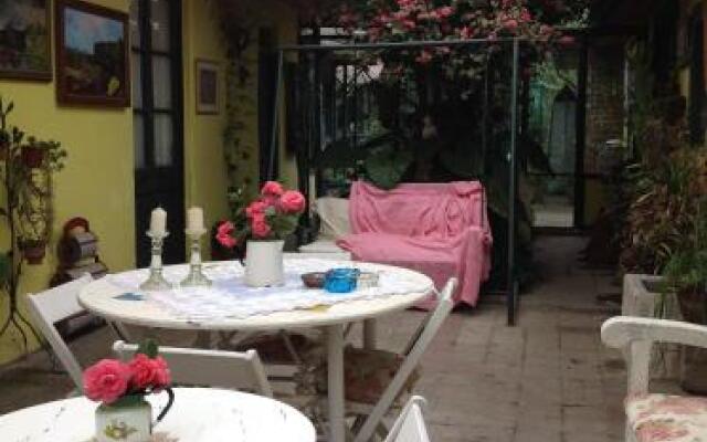 Hostal Renoir