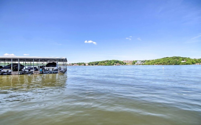 Lakefront Condo w/ Balcony in Osage Beach!