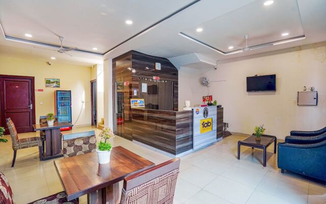Fabhotel Grand Inn