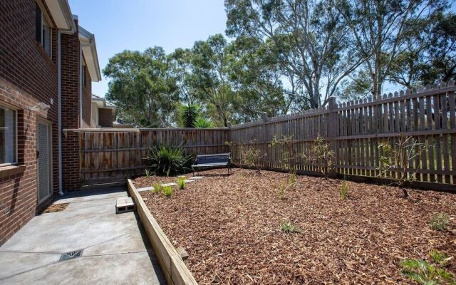 Peaceful Designer 2br@leafy Mill Park