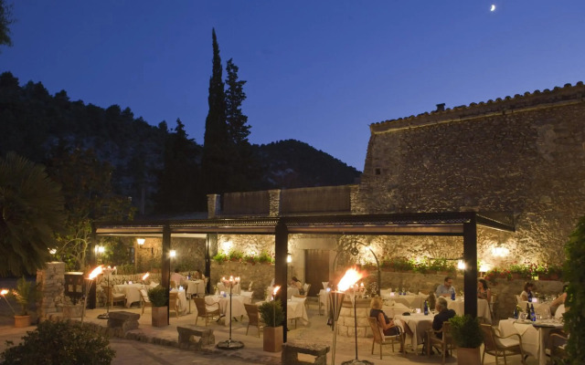L'Hermitage Hotel & Spa
