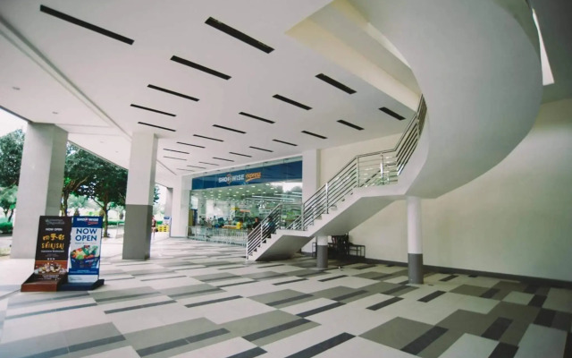 Mactan Newtown with Ocean View