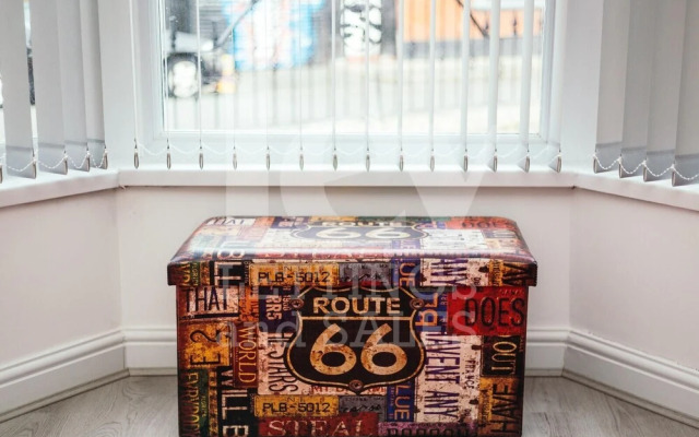 Lush Apartment 5 Bedroom House - WBR