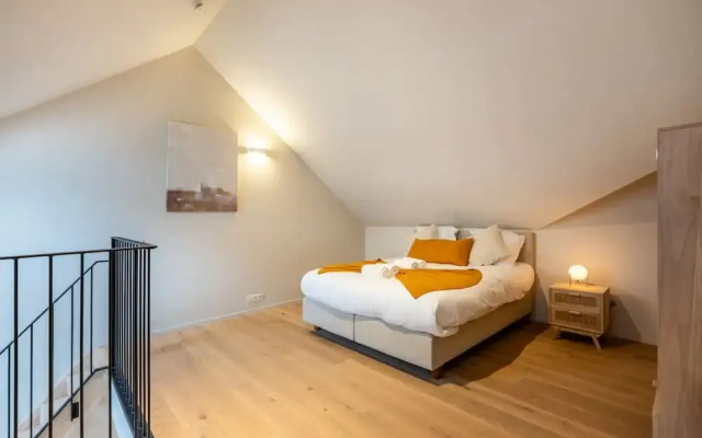 Luxurious Duplex Studio in Prime Location Heart of Ghent