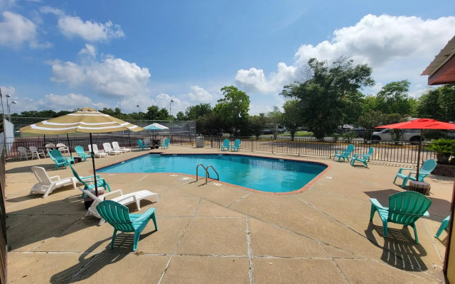 Twin Star Lodge