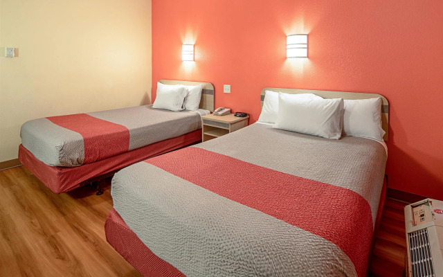 Motel 6 Anchorage, AK - Midtown