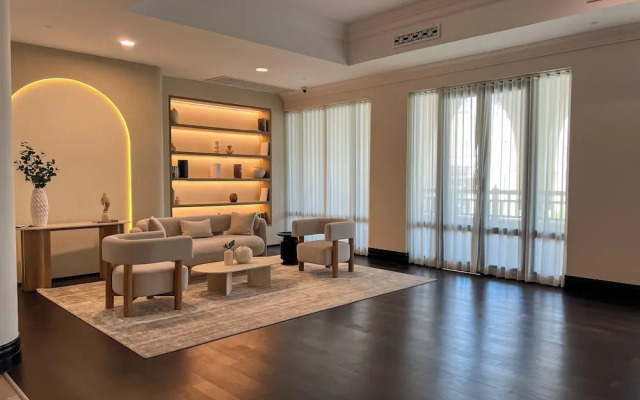 Durrani Homes - Majestic 4BR at Downtown