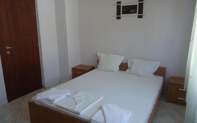 Thomas Palace Apartments