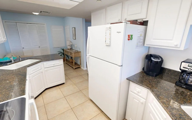 Inlet Reef 502 2 Bedroom Condo by RedAwning