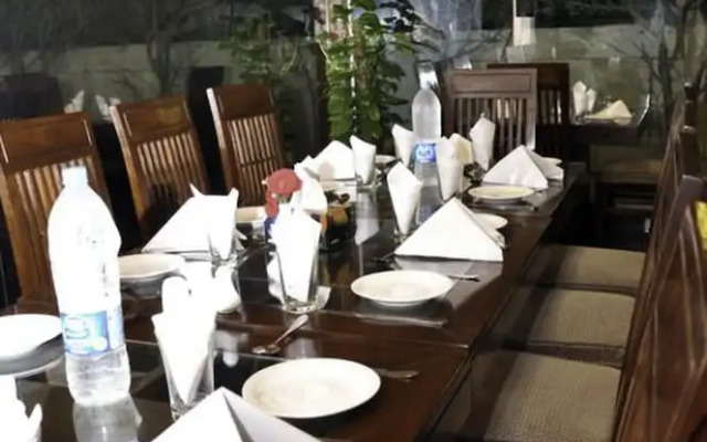 Royal Elegance Hotel