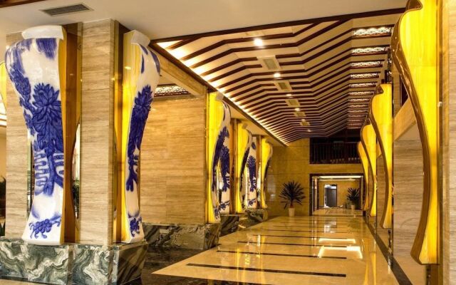 Lingui Hotel (Guilin Railway Station)