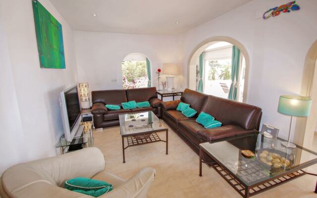 Michelle - sea view villa with private pool in Benissa
