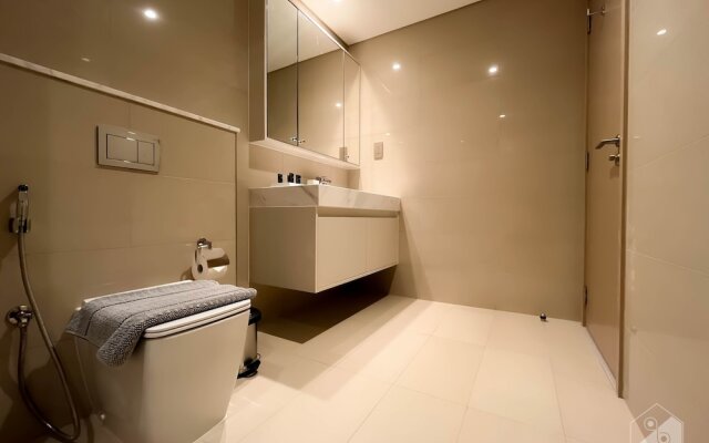 Ultimate Luxury in the Heart of Downtown