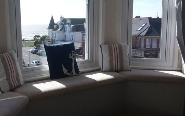 East Beach Apartment