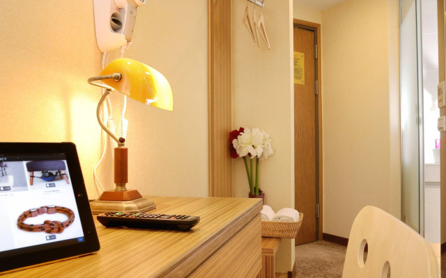 Golden Hotel