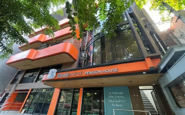 OYO 982 Boulevard Pension House