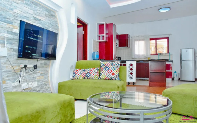 Cool Breeze Beachfront Apartments