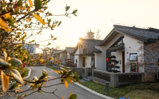 Wunvzhou Dreamless Lake Resort Hotel